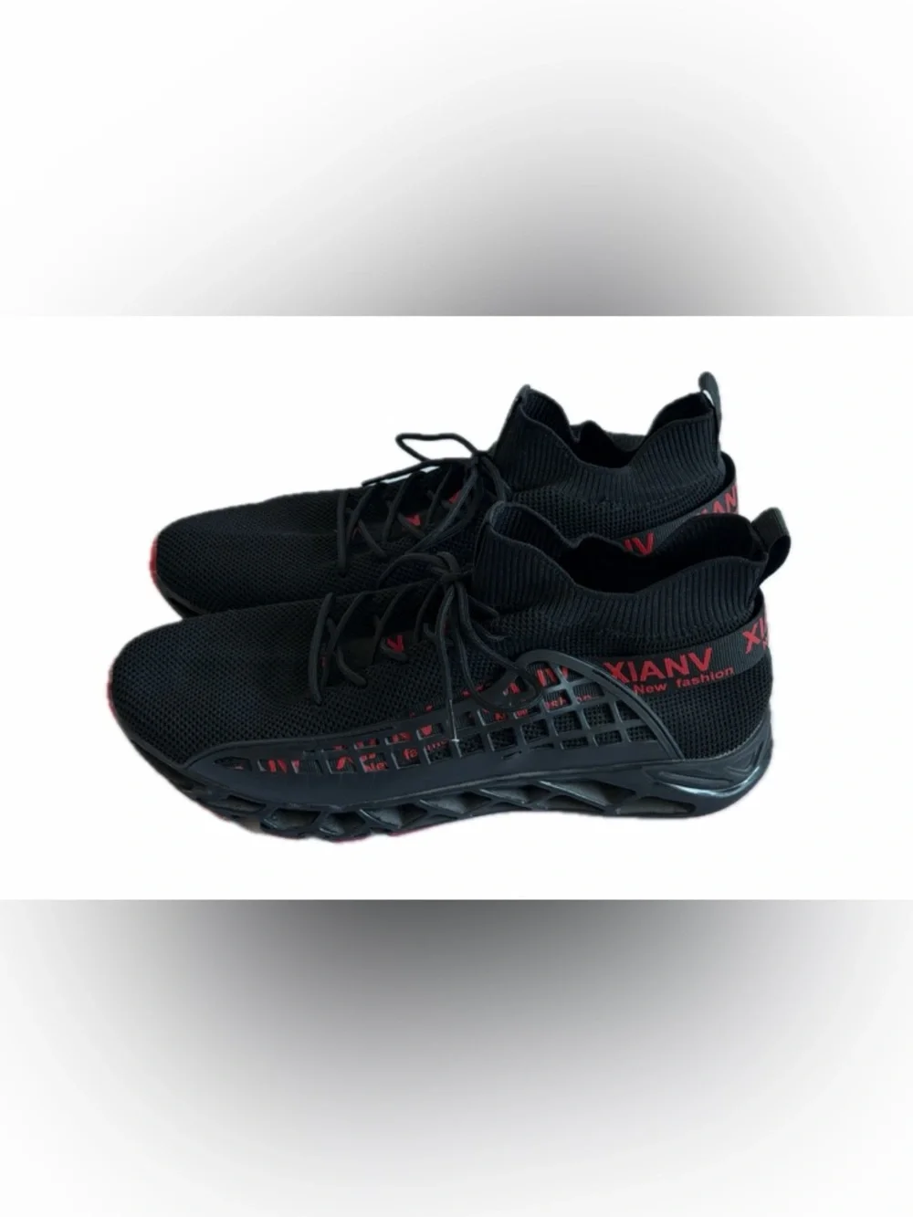 NWOT~ Men’s XIANV Sport Tennis Shoes